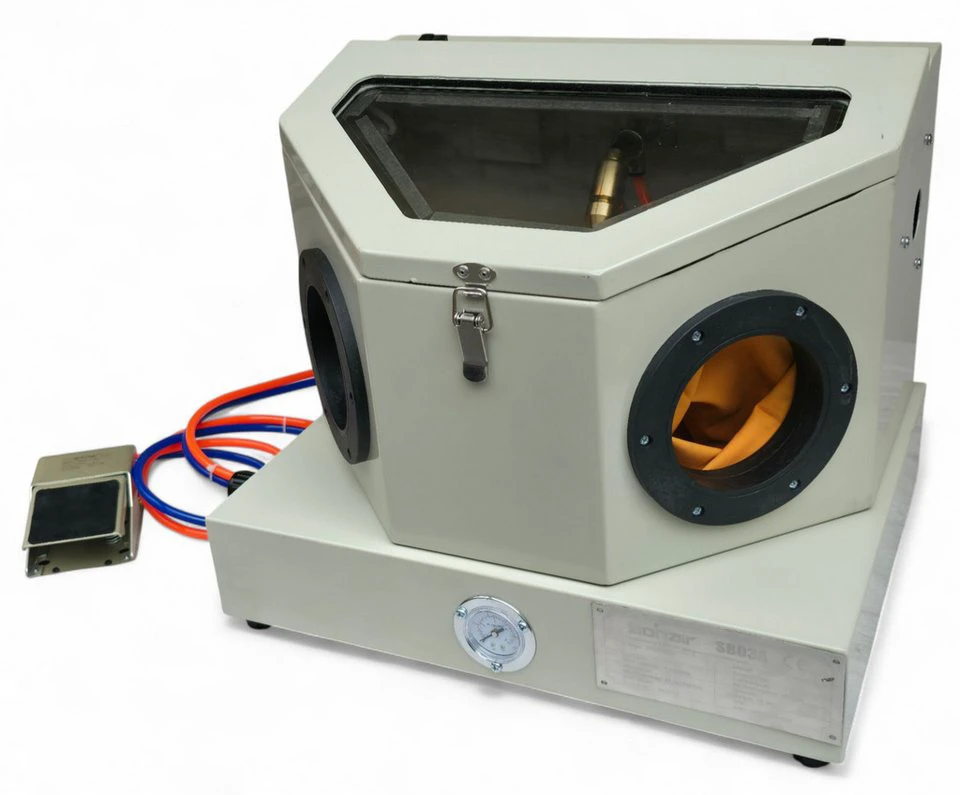 DeTec Sandstrahlkabine 30 l mit Fußpedal Beleuchtung max. 8 bar